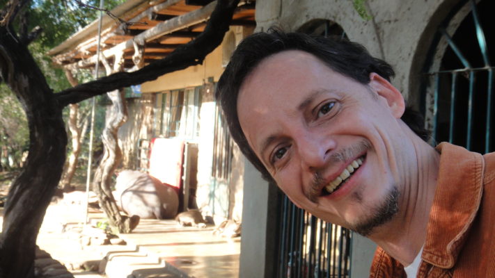 Un tatuaje a la espalda